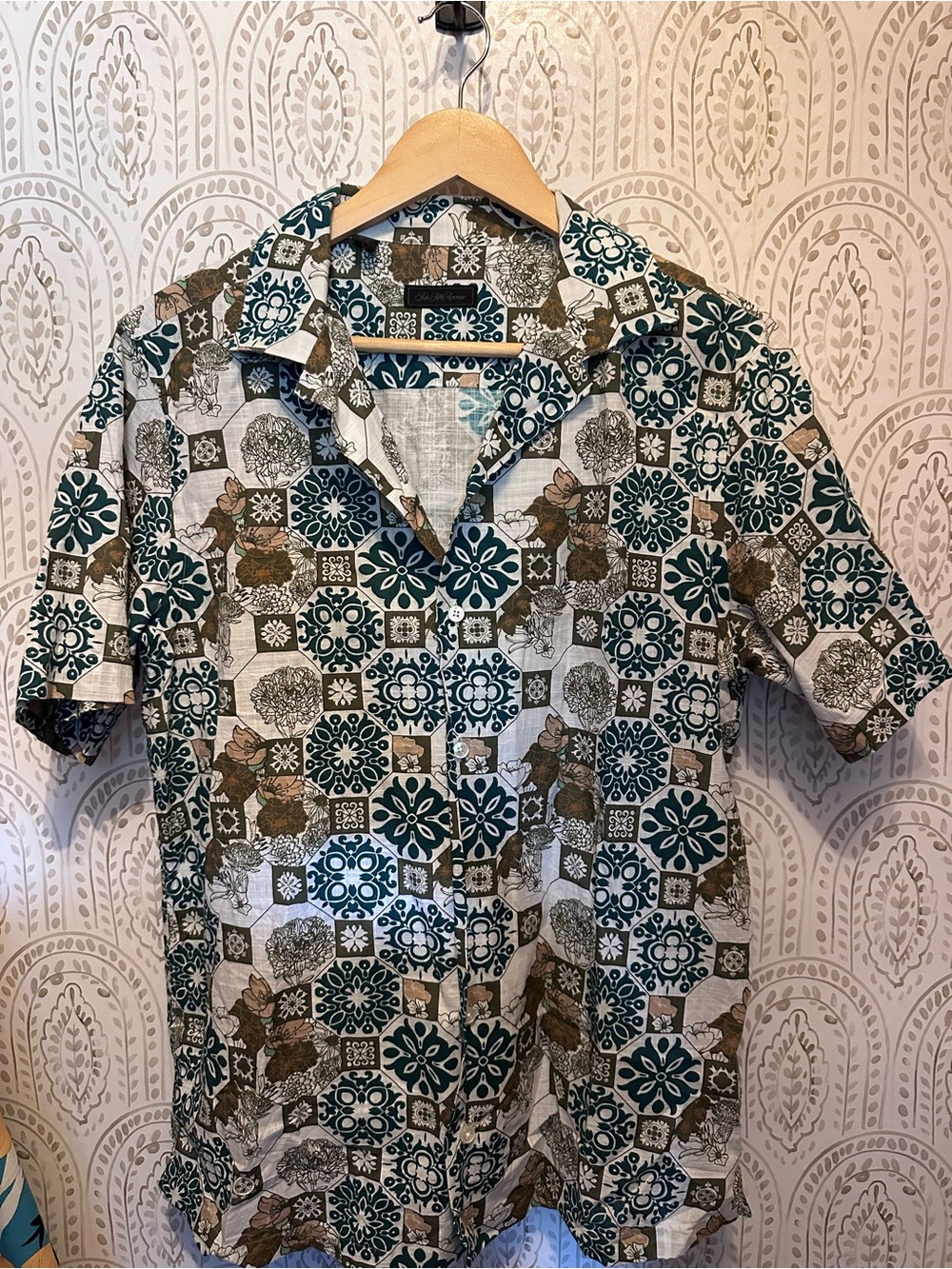 Short-Sleeve Men's Saks Fifth Avenue Tile-Print Camp Shirt in Teal & Brown